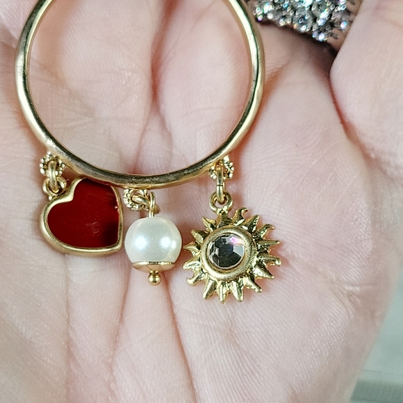 Chico's Heart Charm Hoop Earrings Pierced Katy Collection Heart Pearl Su… - Picture 3 of 9